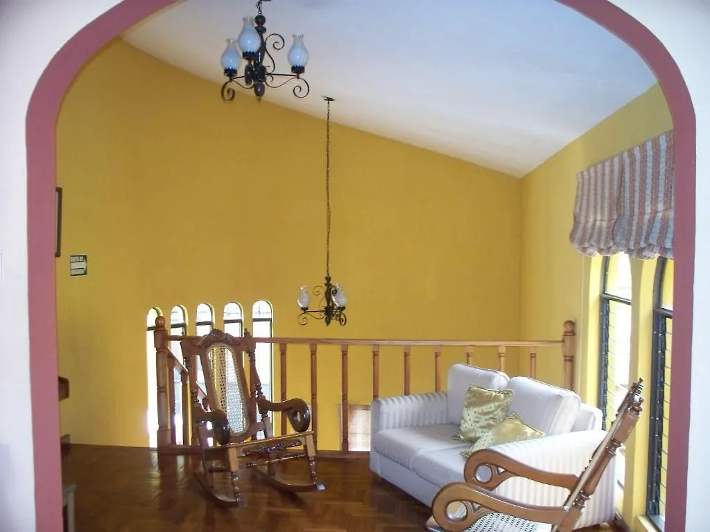 Bed & Breakfast Ajbe Guatemala City 2*,  Guatemala