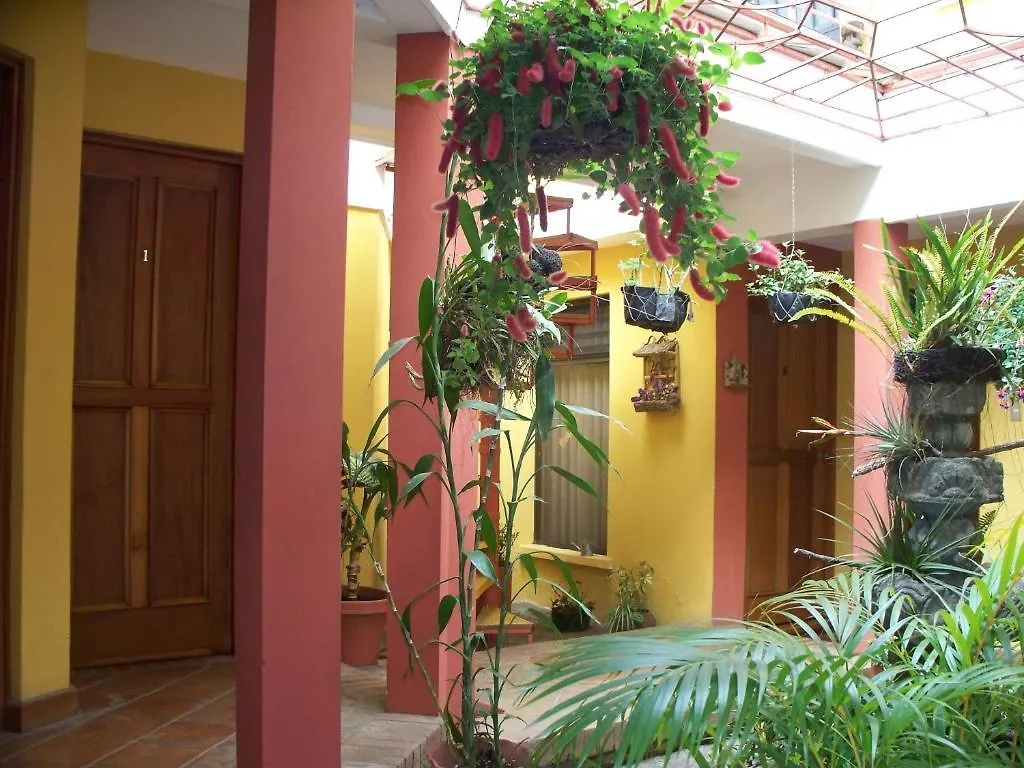Bed & Breakfast Ajbe Guatemala City