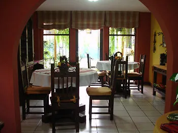 Bed & Breakfast Ajbe Guatemala City