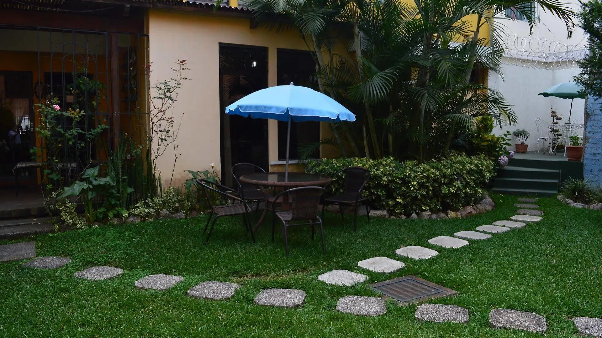 Bed & Breakfast Ajbe Guatemala City