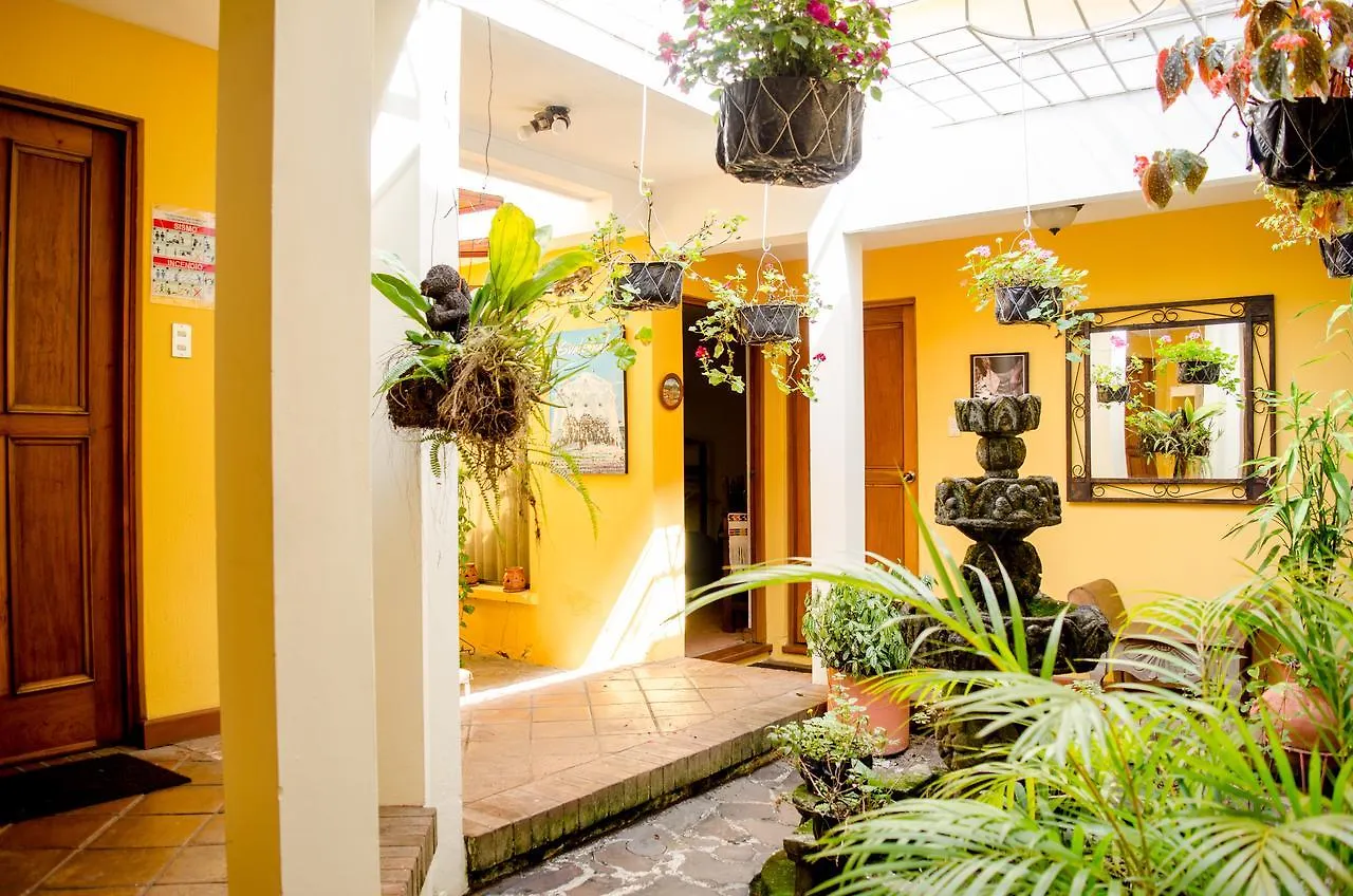 Bed & Breakfast Ajbe Guatemala City