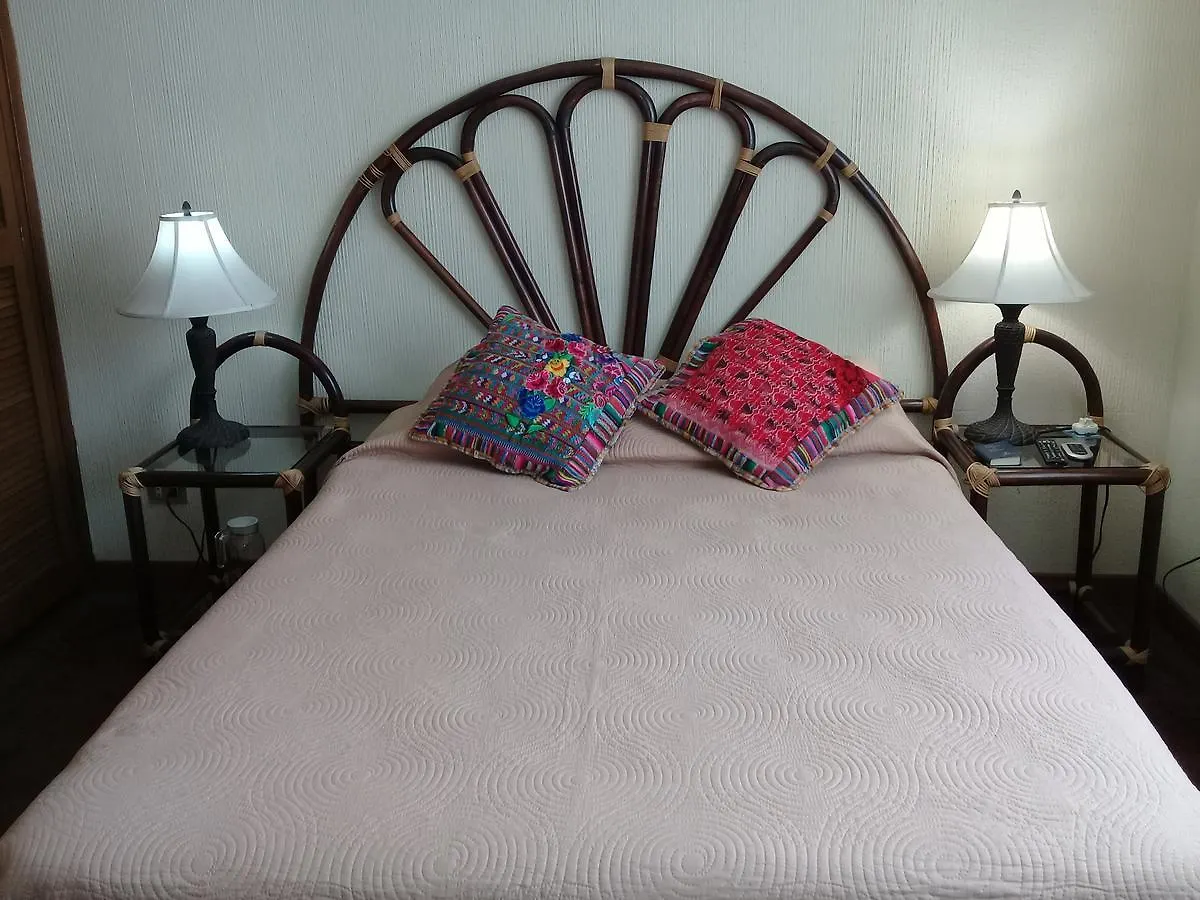 Bed & Breakfast Ajbe Guatemala City